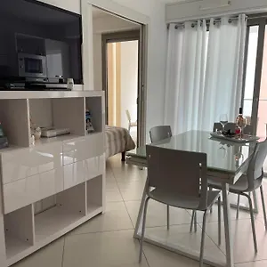 https://west-bay.fr-provencehotel.com